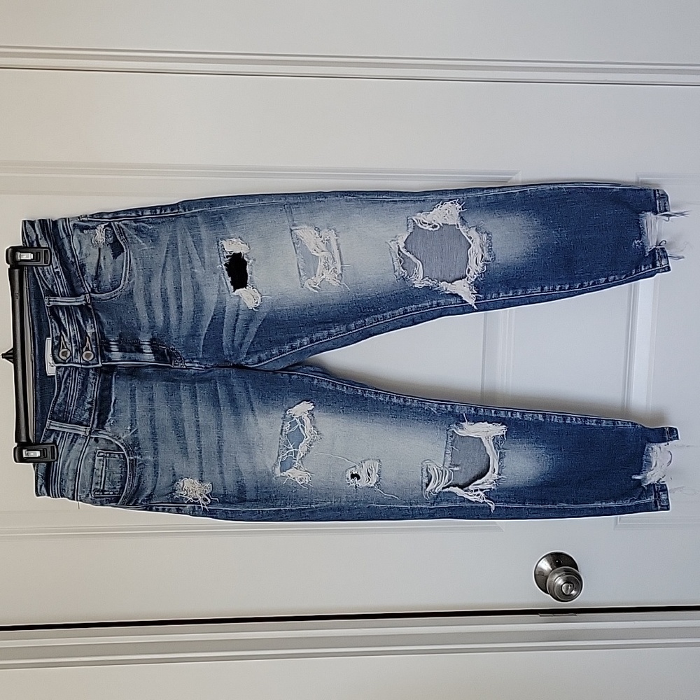 KanCan size 28 mid rise ankle skinny